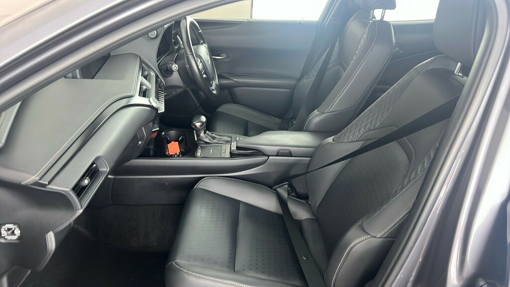Lexus UX 300E 150Kw 54.3 Kwh E-cvt Black #17