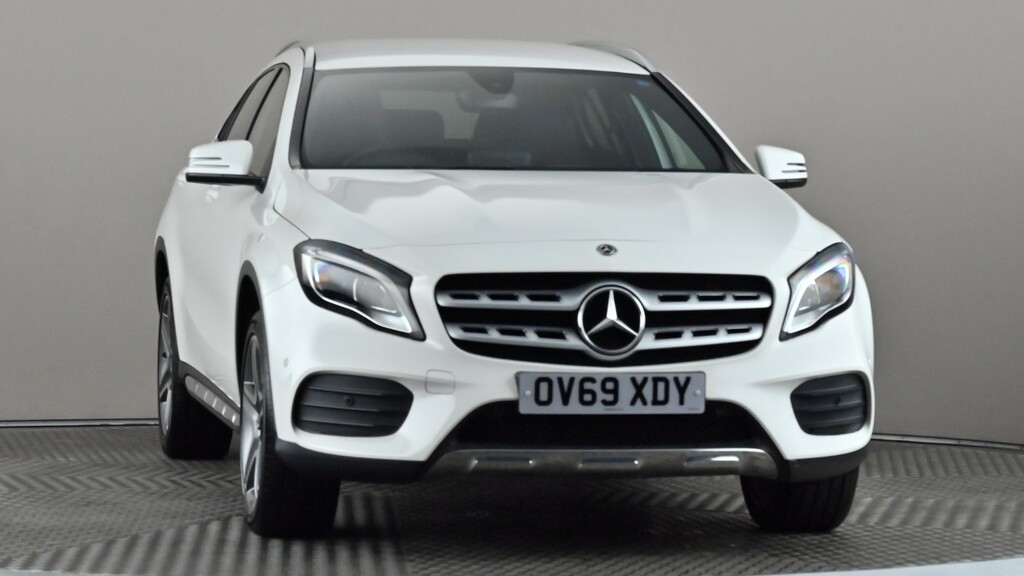 Mercedes-Benz GLA Class Gla 180 Amg Line Edition OV69XDY White #2