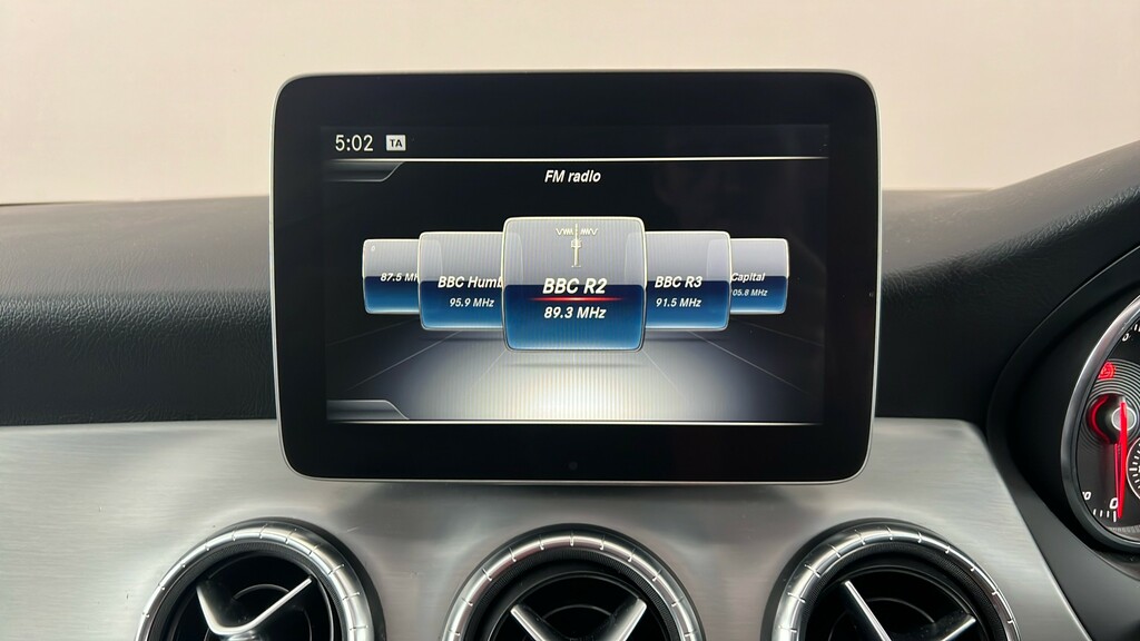 Mercedes-Benz CLA Class Cla 220 Amg Line Premium Plus 4Matic Tip Grey #18