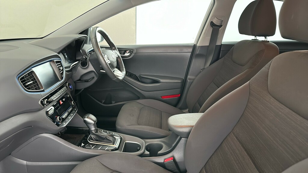 Hyundai Ioniq Hatchback Blue #17