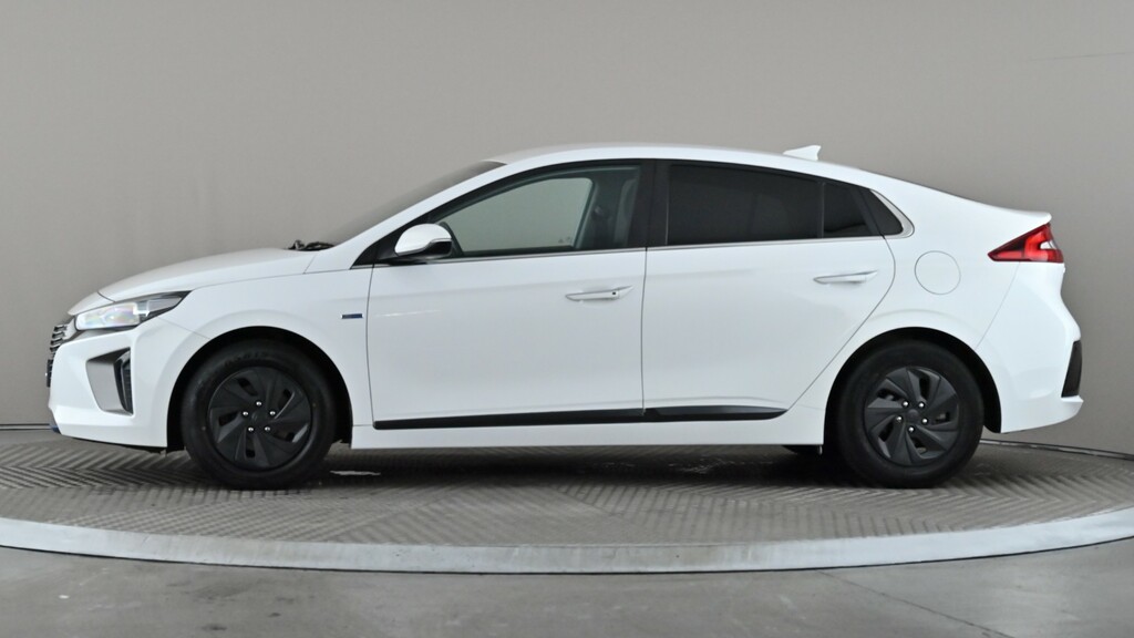 Hyundai Ioniq 1.6 Gdi Hybrid Premium Dct White #3