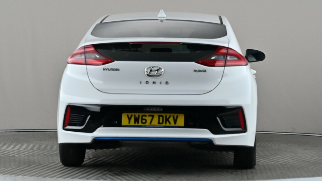 Hyundai Ioniq 1.6 Gdi Hybrid Premium Dct White #5
