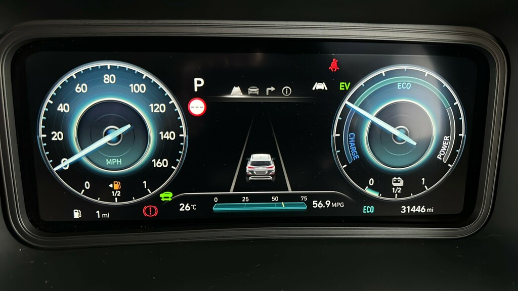 Hyundai Kona Premium Red #15