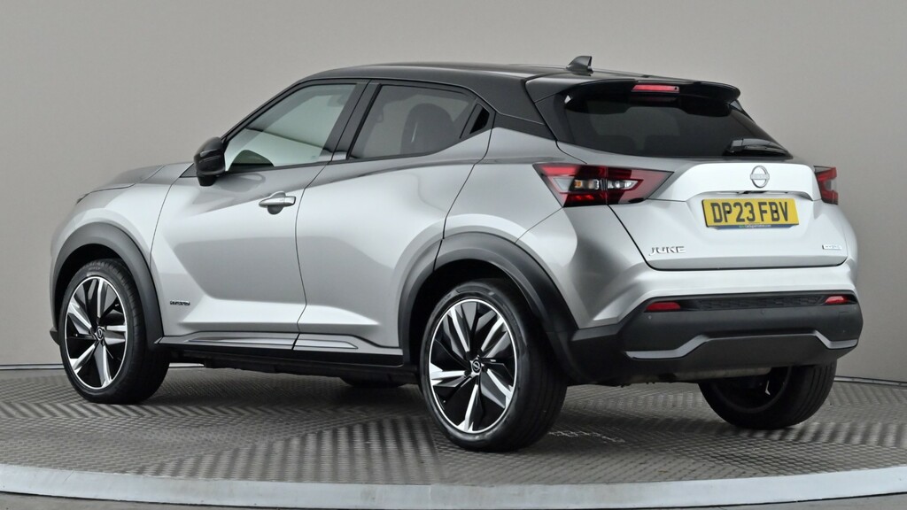 Nissan Juke 1.6 Hybrid Tekna DP23FBV Silver #4