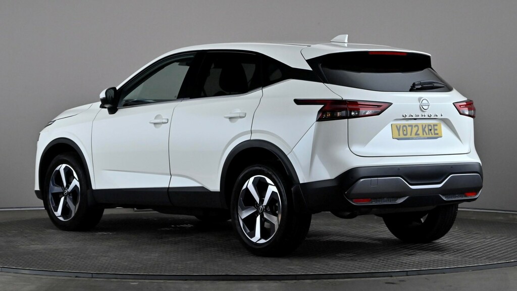 Nissan Qashqai 1.3 Dig-t Mh 158 N-connecta Xtronic White #4