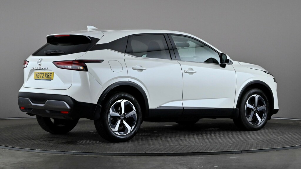 Nissan Qashqai 1.3 Dig-t Mh 158 N-connecta Xtronic White #6