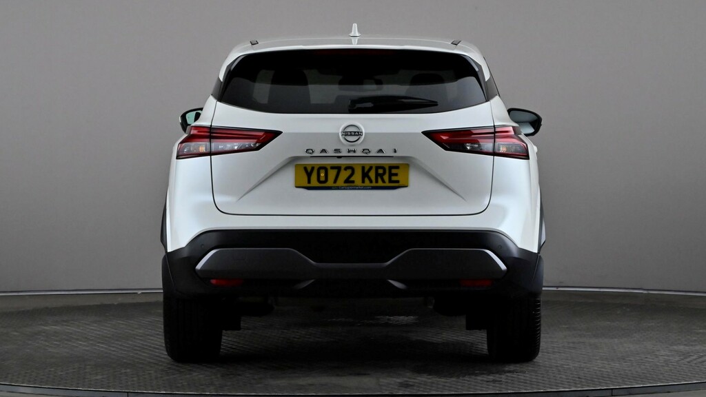 Nissan Qashqai 1.3 Dig-t Mh 158 N-connecta Xtronic White #5