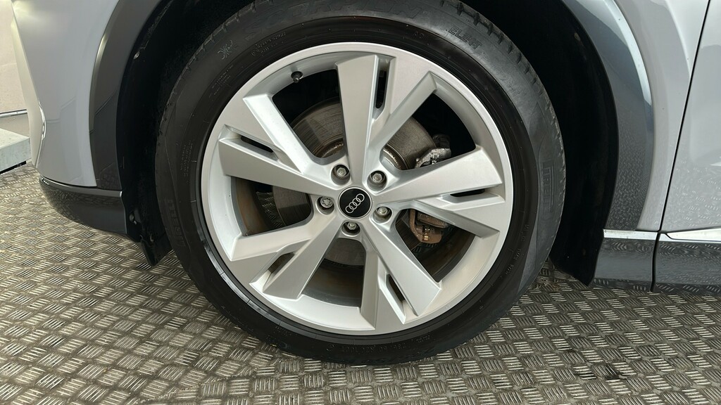 Audi Q4 E Tron Q4 O Sport 40 E-tron 150,00 Kw Grey #19