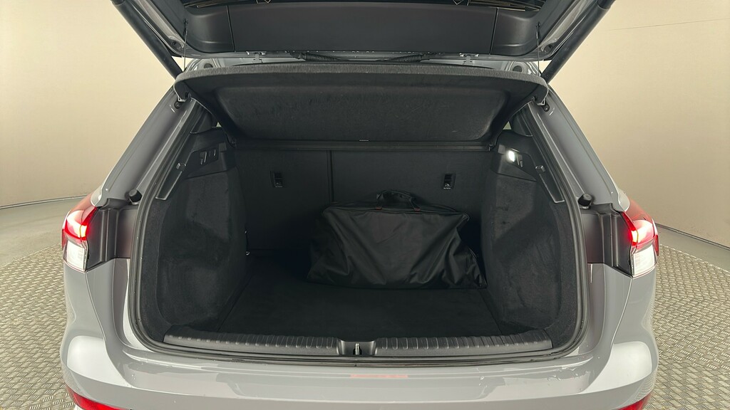 Audi Q4 E Tron Q4 O Sport 40 E-tron 150,00 Kw Grey #22