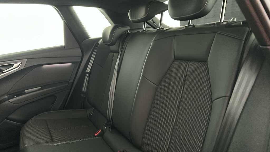 Audi Q4 E Tron Q4 O Sport 40 E-tron 150,00 Kw Grey #18