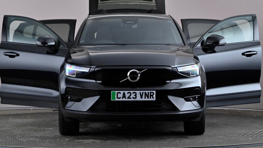 Volvo C40 170Kw Recharge Plus 69Kwh Black #2