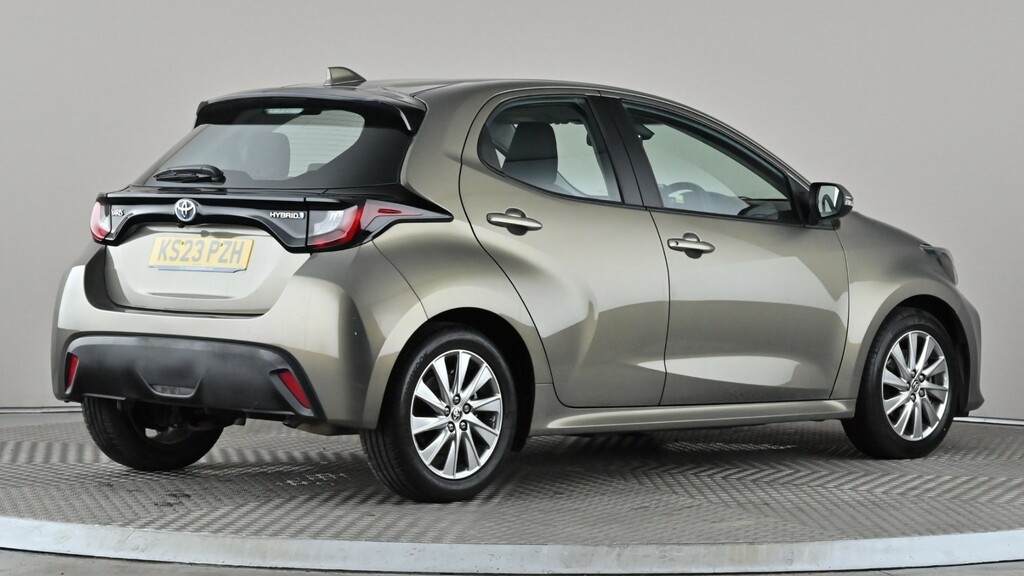 Toyota Yaris 1.5 Hybrid Icon Cvt Brown #6