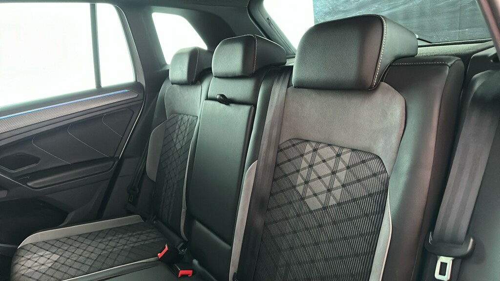 Volkswagen Tiguan Elegance Black #18