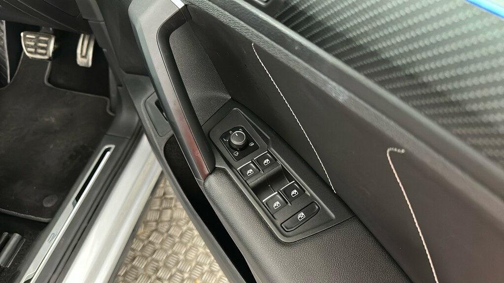 Volkswagen Tiguan Elegance Black #35