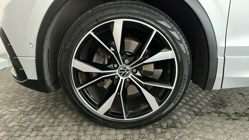 Volkswagen Tiguan Elegance Black #19