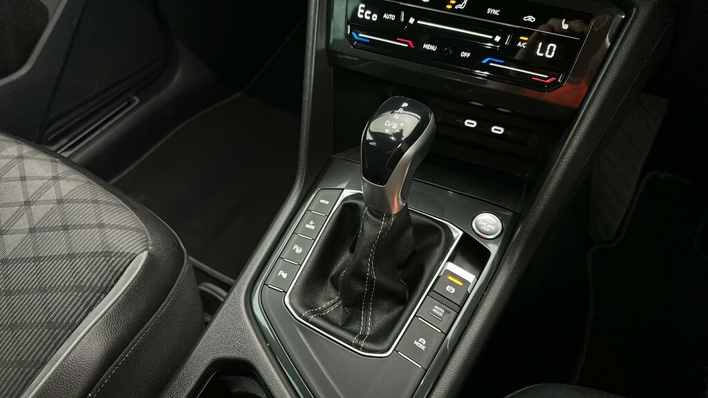 Volkswagen Tiguan Elegance Black #28