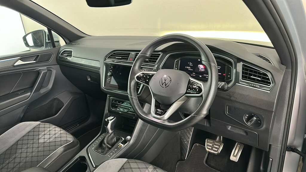 Volkswagen Tiguan Elegance Black #33