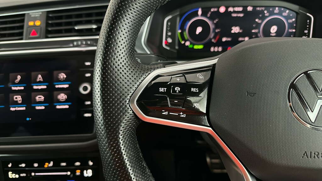 Volkswagen Tiguan Elegance Black #29