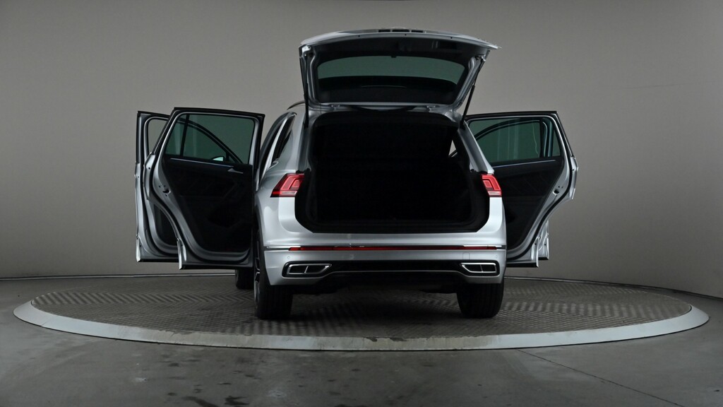 Volkswagen Tiguan Elegance Black #11