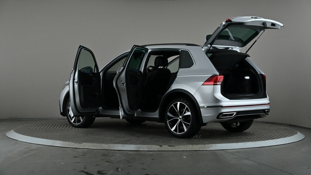 Volkswagen Tiguan Elegance Black #10
