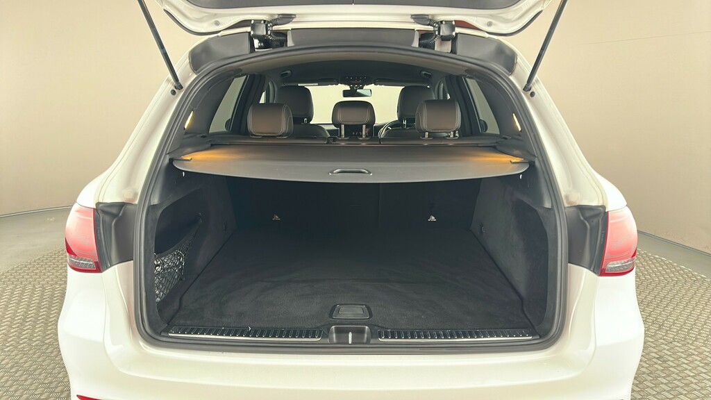 Mercedes-Benz GLC Class Glc 300 Amg Line 4Matic Black #21
