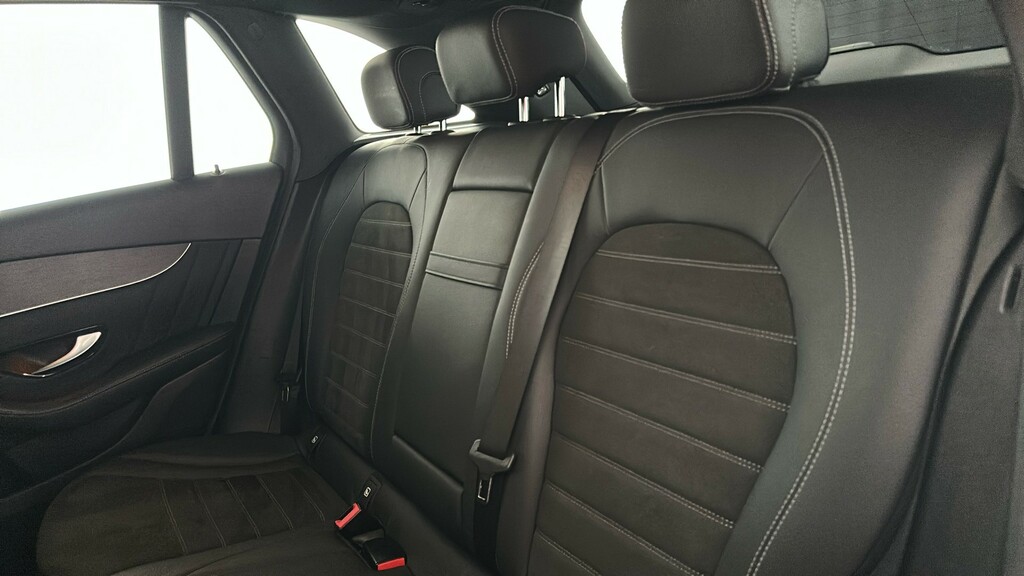 Mercedes-Benz GLC Class Glc 300 Amg Line 4Matic Black #17