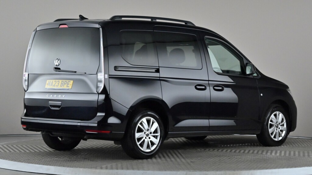 Volkswagen Caddy Life 2.0 Tdi 122 Life Dsg Black #6
