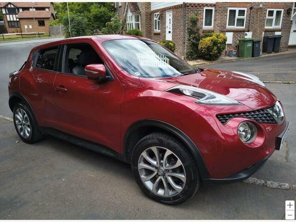 Nissan Juke 1.6 Tekna Xtron Euro 6 Red