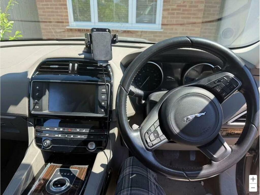 Jaguar F-Pace 2.0 D180 Portfolio Awd Euro 6 Ss Grey #5