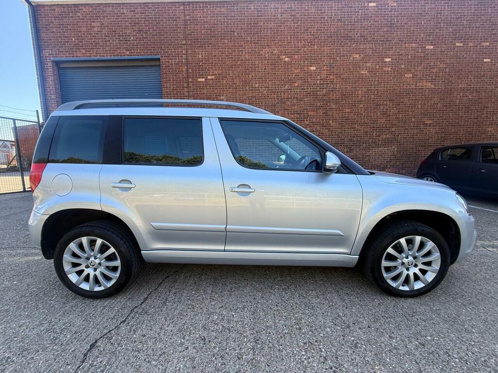 Skoda Yeti Tdi S Suv Silver #7