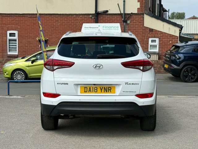 Hyundai Tucson 1.7 Crdi Blue Drive Go Se Suv E DA18YNR White #4