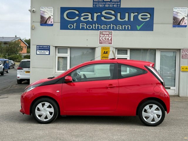 Toyota Aygo 1.0 Vvt-i X-play Hatchback Euro Red