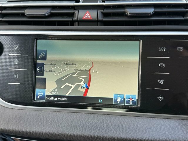 Citroen C4 Picasso Mpv Red #25