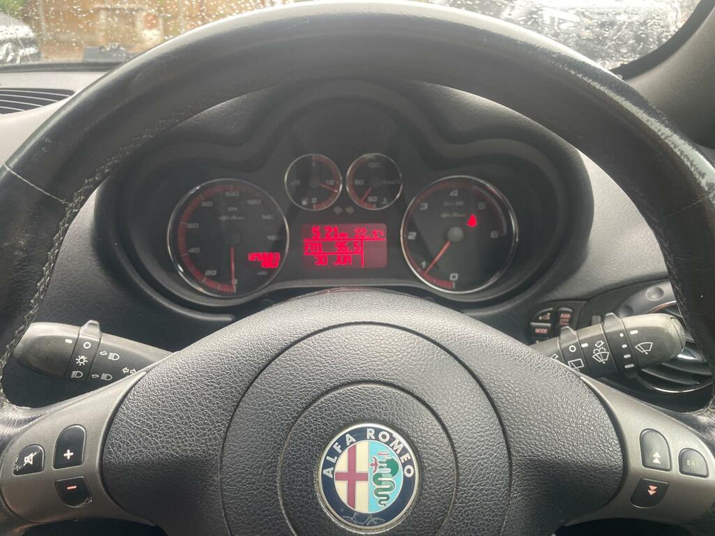 Alfa Romeo 147 1.6 T.spark Collezione  #22