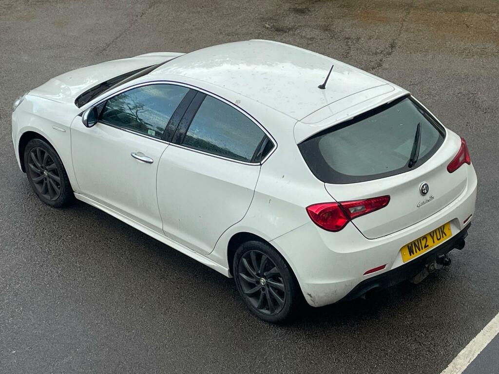 Alfa Romeo Giulietta Veloce White #6