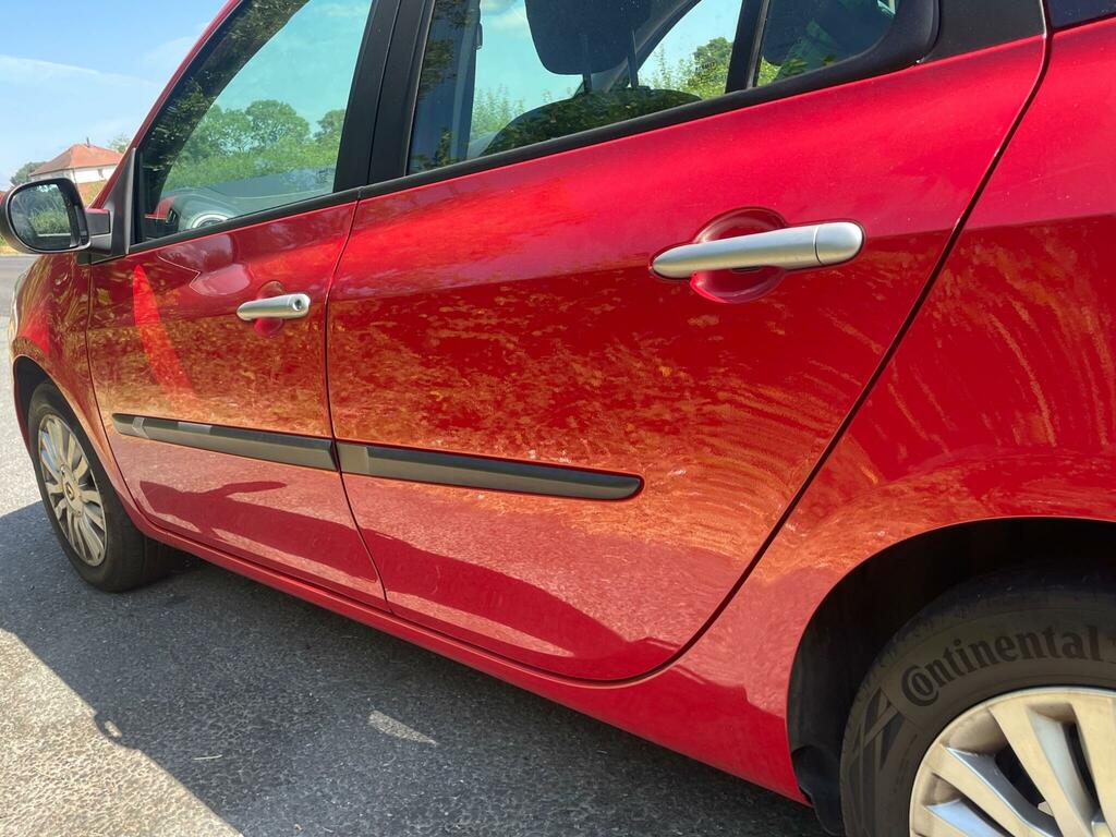 Renault Clio 1.6 Vvt Expression Sport Tourer Red #6