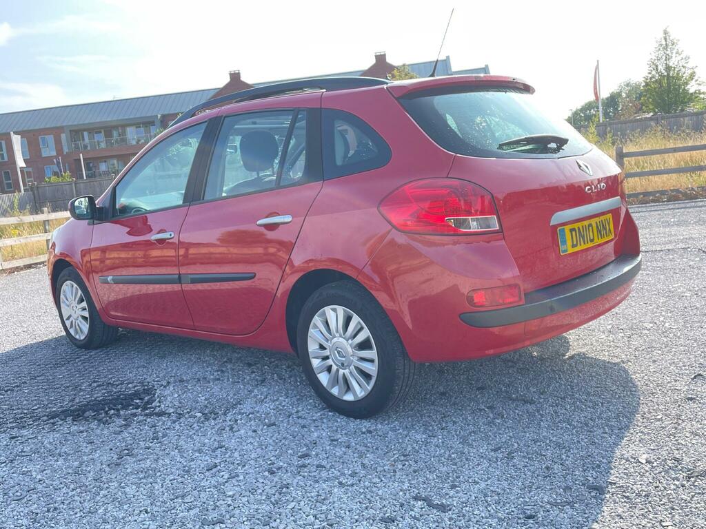 Renault Clio 1.6 Vvt Expression Sport Tourer Red #3