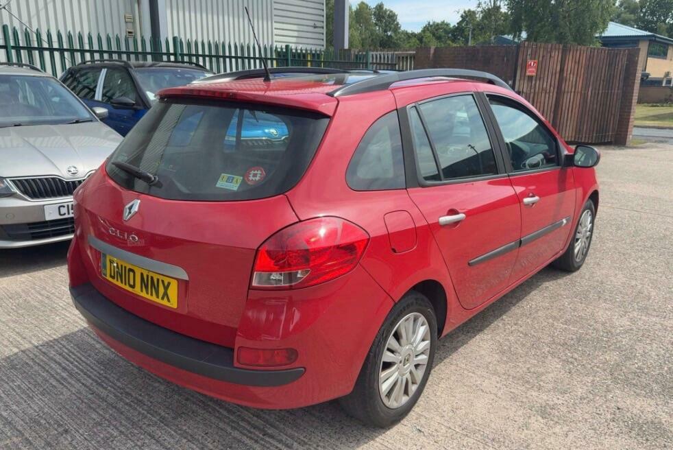 Renault Clio Hatchback Black #3