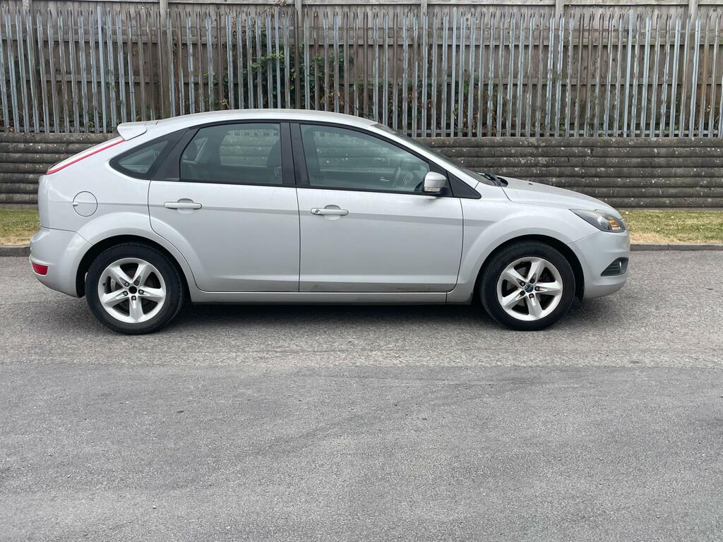 Ford Focus Zetec Silver #4