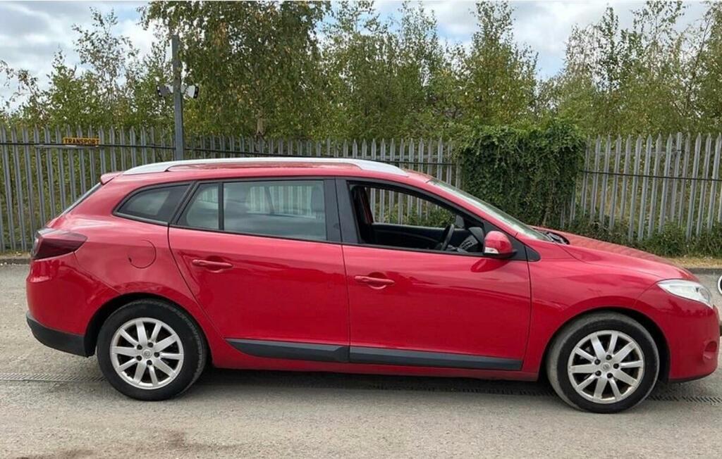 Renault Megane Expression Red #4