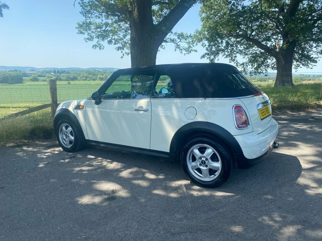 Mini Convertible 2009 1.6 Cooper Convertible Euro White #3