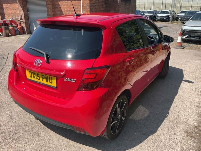Toyota Yaris 2015 1.33 Dual Vvt-i Sport Hatchback Ma Red #2
