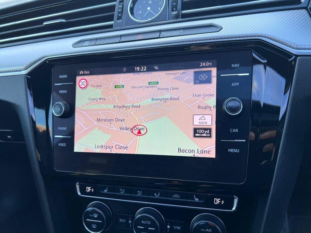 Volkswagen Arteon 2.0 Tdi R-line Scr 150Ps Dsg Red #24