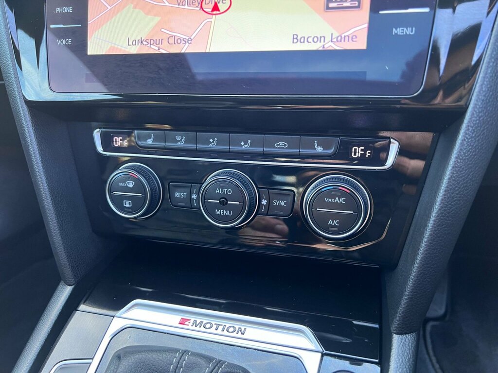 Volkswagen Arteon 2.0 Tdi R-line Scr 150Ps Dsg Red #25
