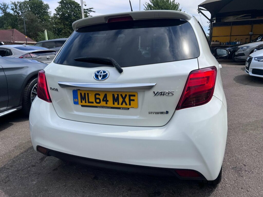 Toyota Yaris 1.5 Vvt-h Excel E-cvt Euro 6 15In Alloy Silver #11