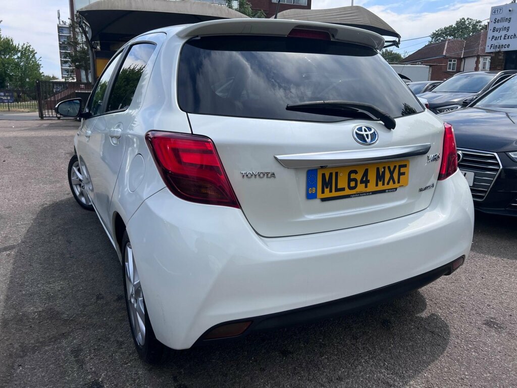 Toyota Yaris 1.5 Vvt-h Excel E-cvt Euro 6 15In Alloy Silver #15