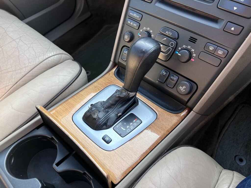 Volvo XC90 2.4 D5 Se - 7 Seater Silver #22