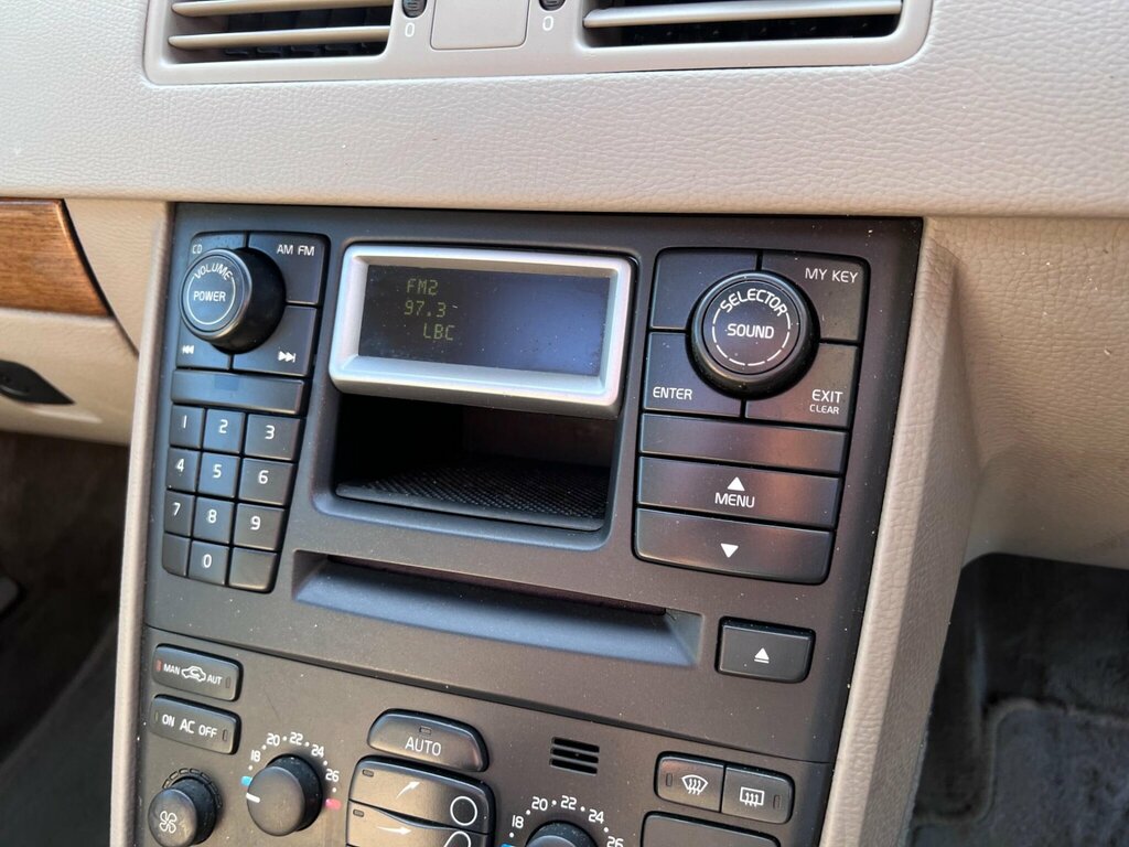 Volvo XC90 2.4 D5 Se - 7 Seater Silver #21