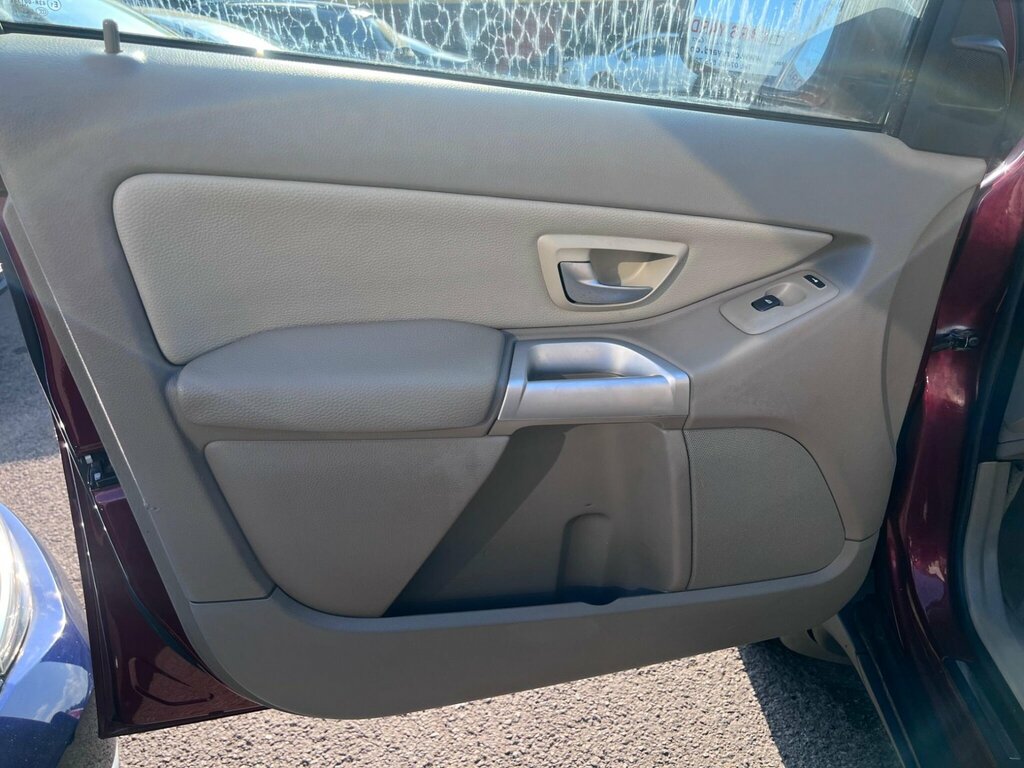 Volvo XC90 2.4 D5 Se - 7 Seater Silver #28