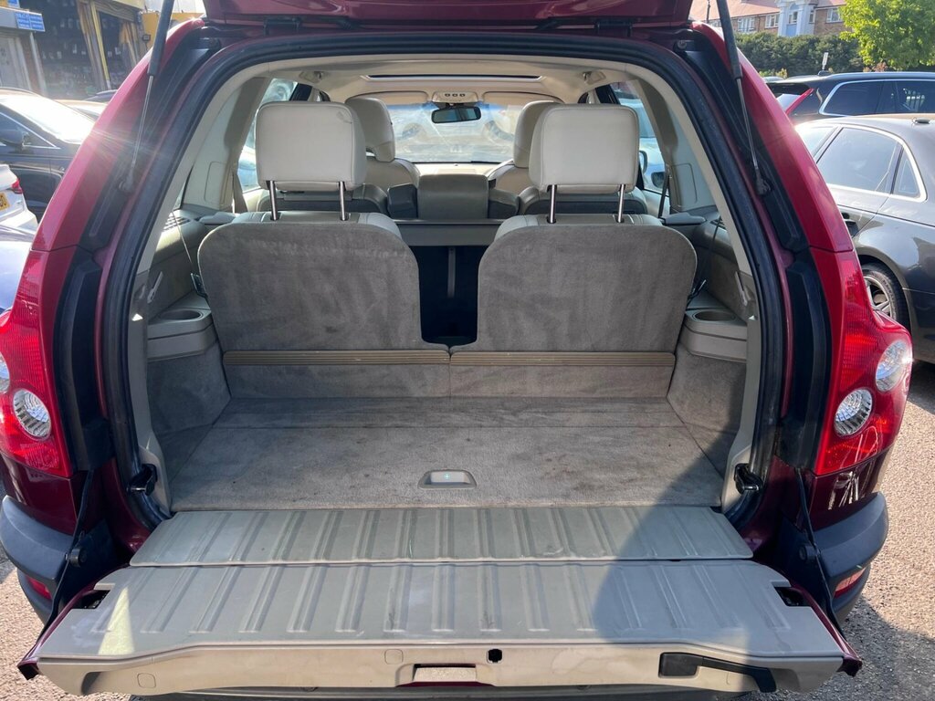 Volvo XC90 2.4 D5 Se - 7 Seater Silver #36